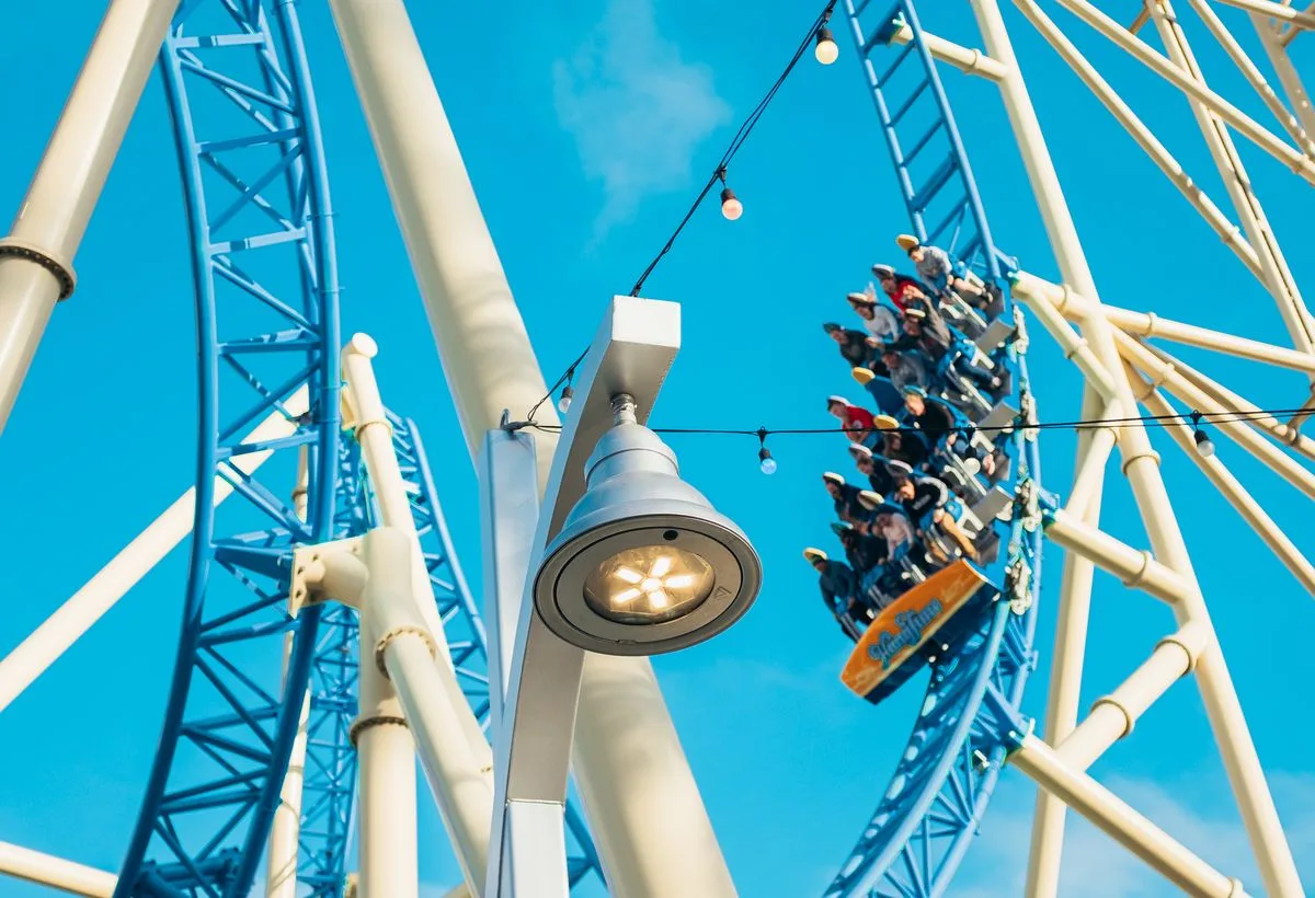 Taxi van Nijmegen naar Phantasialand, een achtbaan die over de kop gaat
