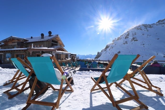 Op wintersport vakantie? Regel eenvoudig uw luchthavenvervoer!